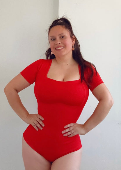 BODY MODELADOR ESCOTE CUADRADO MANGA CORTA