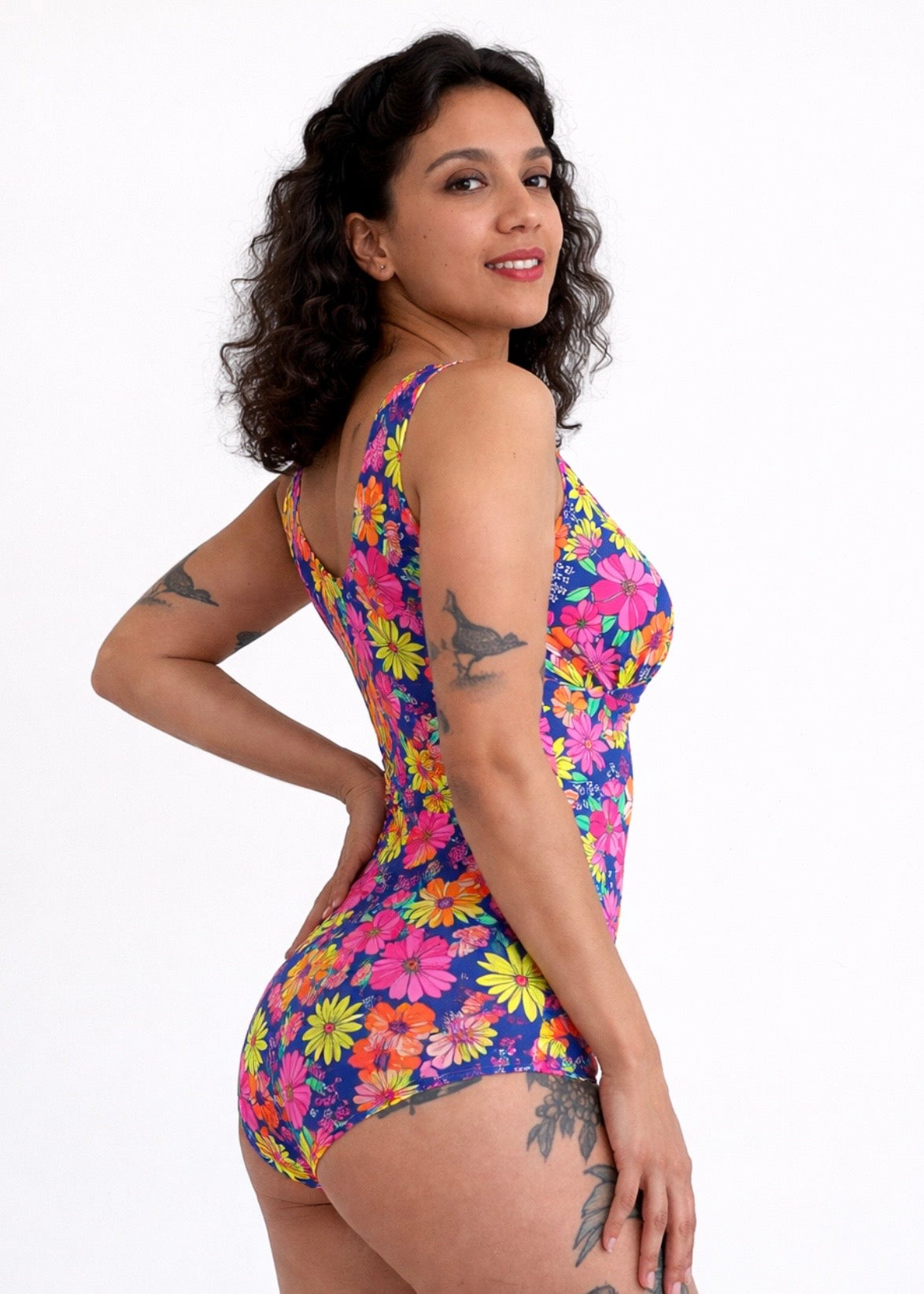 MONOKINI MODELADOR CRUZADO  MULTIFLORAL