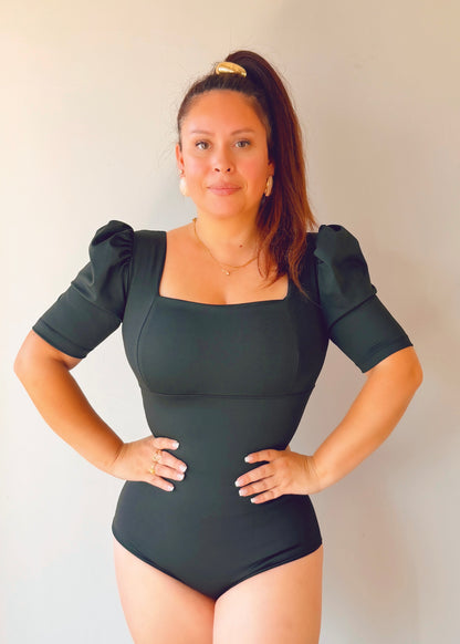 BODY MODELADOR MANGA QUEEN CORTA